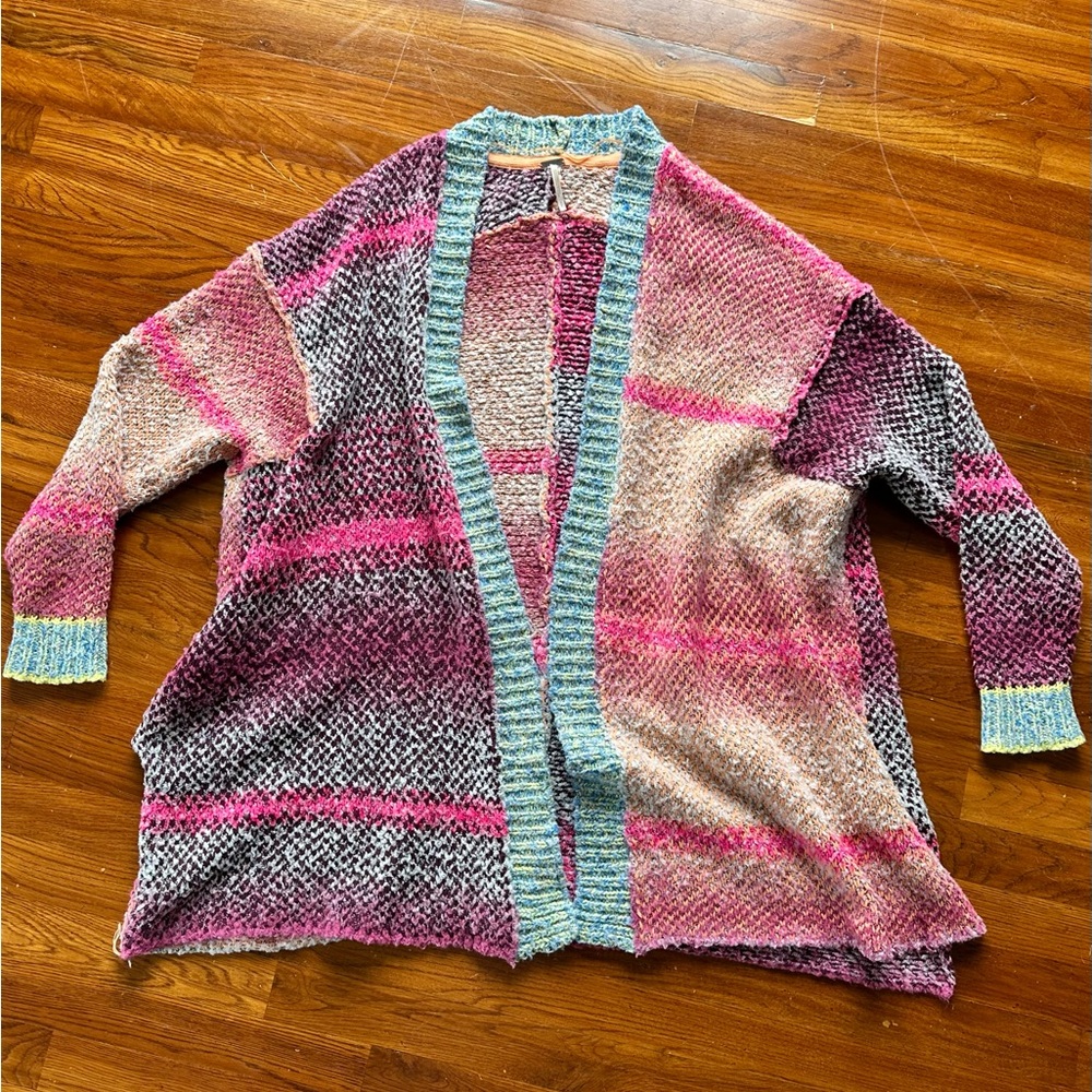 Free People Daydreamer cardigan sz small
Typical FP oversized
Retired
Retail 168
